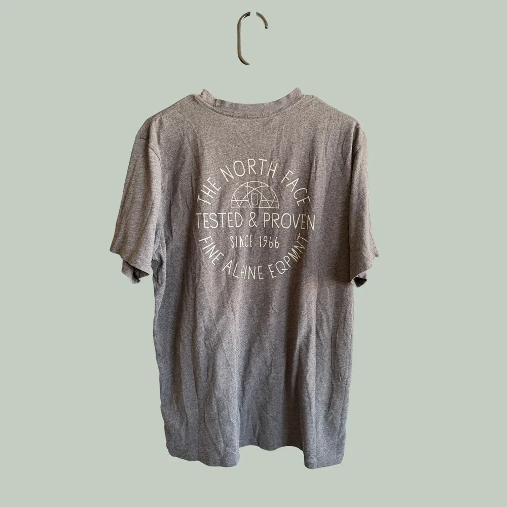 The North Face Tested & Proven Graphic T-Shirt Gray Mens Large TNF Short Sleeve